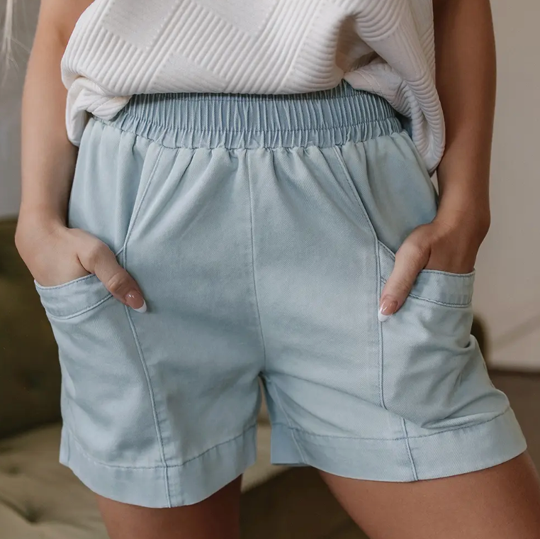 Light Denim Elastic Waist Casual Shorts